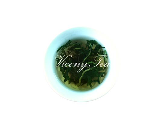 Dandelion Leaves tea brewed