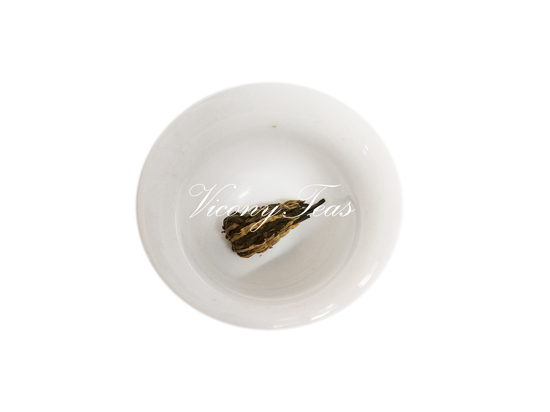 Yunnan Dian Hong Pagoda Tower Black Tea in Gaiwan